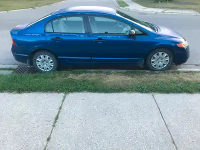 - 2006 Honda Civic - Automatic - comes with extras: new alternator, coils, front brake pads/rotors (...