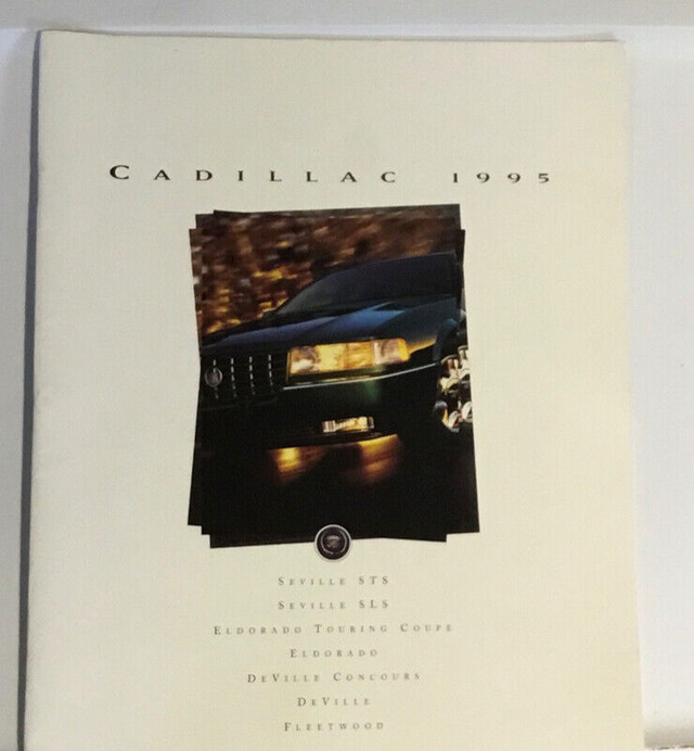 Cadillac Auto Brochure For Sale dans Art et objets de collection  à Ville de Montréal
