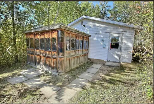 1444 square foot ranch. 3 bedrooms. 2.5 bathrooms. Large beautiful kitchen with a breakfast bar. Lar...