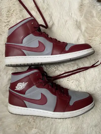 Nike Air Jordan 1 Mid - Cherrywood Red, View more