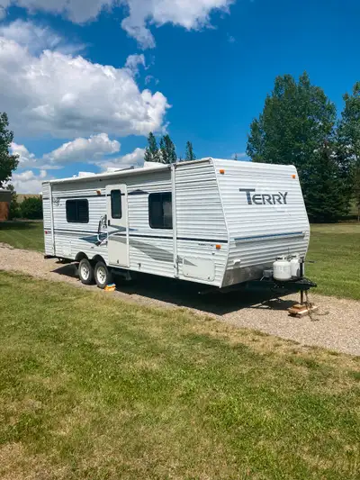 26’ Terry Travel Trailer - Very good condition with new awning & new queen size mattress. Fridge, fr...
