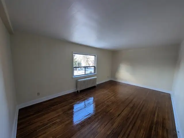 1 Bedroom Apartment at 2532 Lakeshore Blvd W,  Etobicoke!