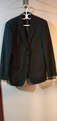 Manteau habiller d'italy pour homme,  grandeur 40R , noir