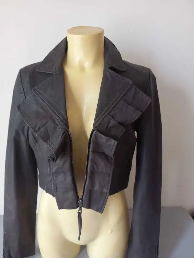 "MEMBERS ONLY" Women's  Leather  Jacket Size S in Women's - Tops & Outerwear in Markham / York Region - Image 3