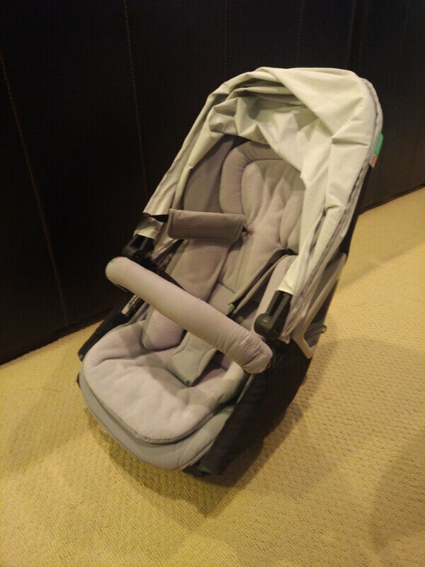 ***Orbit G2 Baby Stroller*** in Strollers, Carriers & Car Seats in Burnaby/New Westminster - Image 2