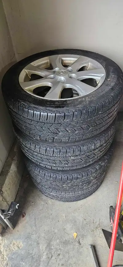 Purchased tires in late summer of 2025, maybe put on 3-4000km on them before switching to my studded...