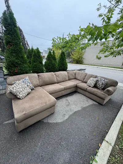 Ashley Sectional DELIVERY AVAILABLE , View more