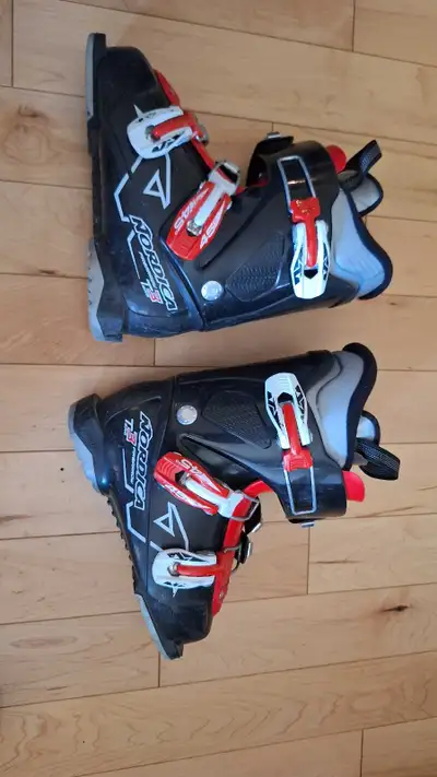 Kids Downhill Ski Boots size 200-215 (US shoe size 1 or 1.5), View more