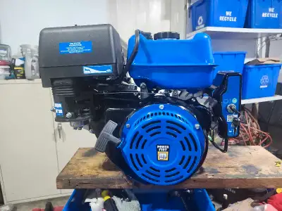 - Electric start - 15 HP - 1/4" shaft key - 4-stroke Practically new & runs perfect. Only issue is i...
