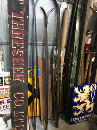 4 PAIRS OF VINTAGE SKIS 41" TO 82" LONG