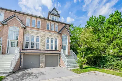 Room available near Erin mills town centre, along Mcfarren blvd