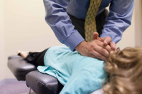 CHIROPRACTOR OFFERING EMERGENCY, OFFICE OR MOBILE VISITS