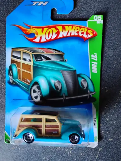 Hot Wheels '37 Ford Treasure Hunt, View more