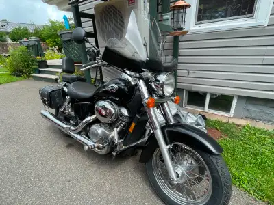 This bike is made to run. 2028 MVI , complete check up this season comes with cover & ramp, starts &...