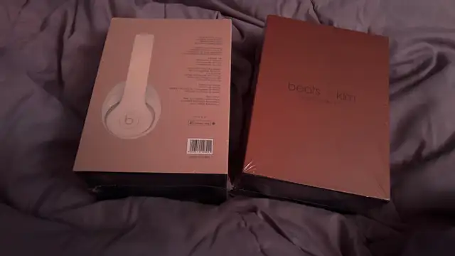 Beatsxkim in Headphones in Cape Breton - Image 2