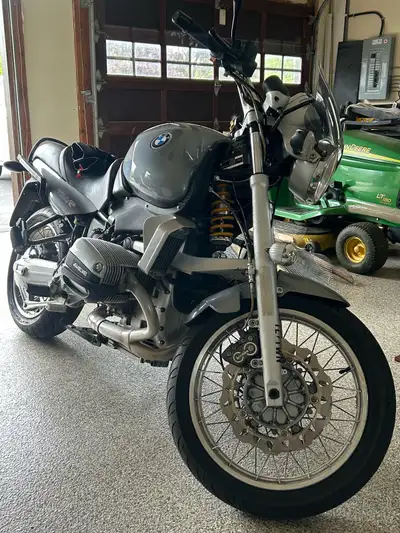 Selling a clean 1996 BMW R850R - starts, runs and drives very well (temp sticker) - extremely smooth...