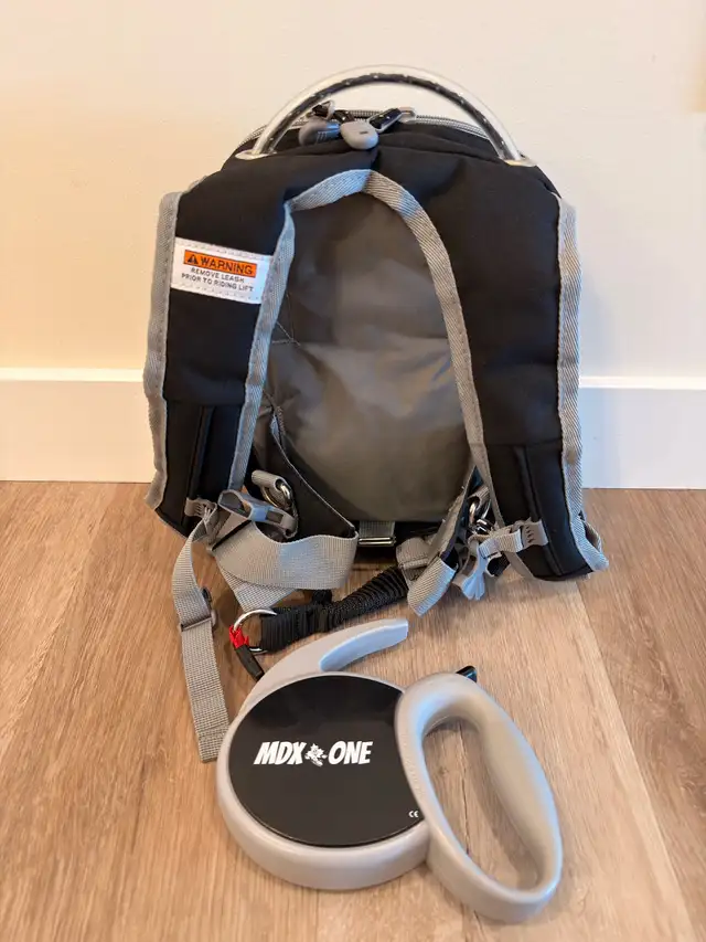 Burton MDXONE Kids Ski/Snowboard Harness + Retractable Leash in Snowboard in Calgary - Image 3