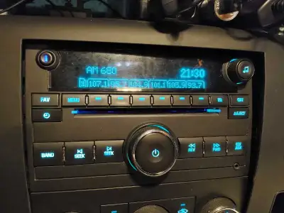 Radio from 2011 GMC Sierra 1500 Working good. Should fit 2007-2013 GMC / Chev Silverado . 2093 4592.