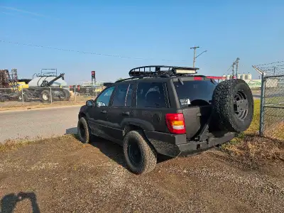 2000 Jeep Grand Cherokee Laredo For Sale 4.0 Inline 6 engine 316304 km Runs perfectly and well maint...