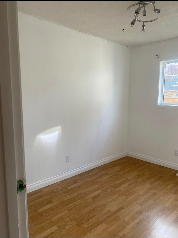 (1 Month free) 3 + 2 Bedroom house w/Jacuzzi in Claireview Long Term