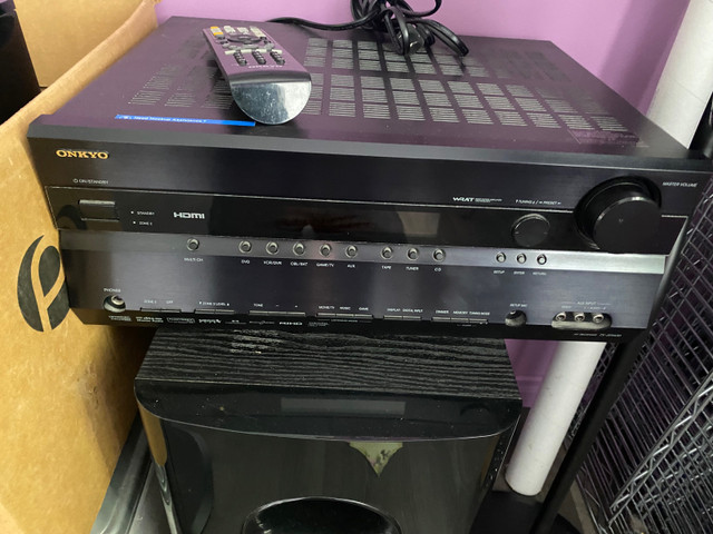 Onkyo TX-SR606 est un ampli home cinema HD équipé . dans Chaînes stéréo  à Thetford Mines - Image 3