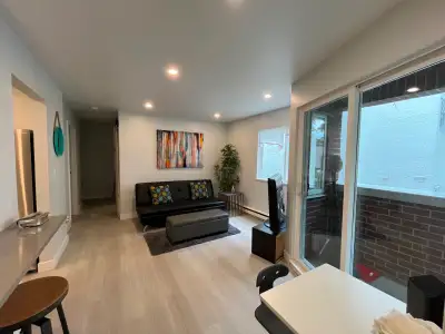 2 BEDROOM CONDO - KITSILANO BEACH VANCOUVER, BC VACATION RENTAL!, View more