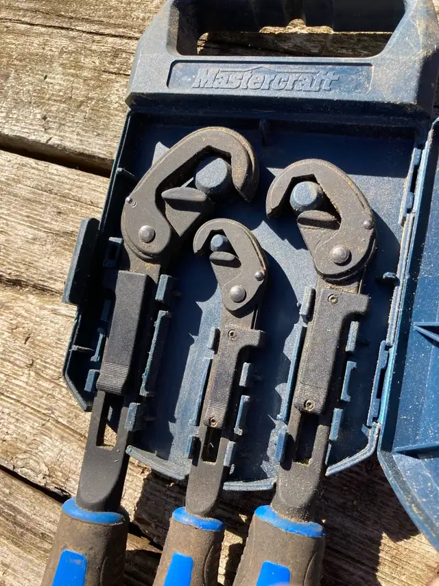 WRENCH SET in Hand Tools in Ottawa - Image 4
