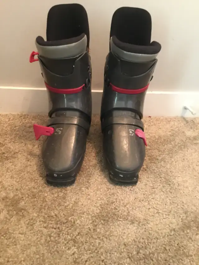 Salomon Men’s Ski Boots in Ski in Calgary - Image 2