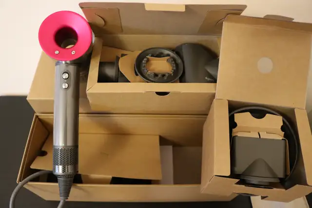 Dyson Supersonic Hairdryer - Brand New in General Electronics in Markham / York Region - Image 4