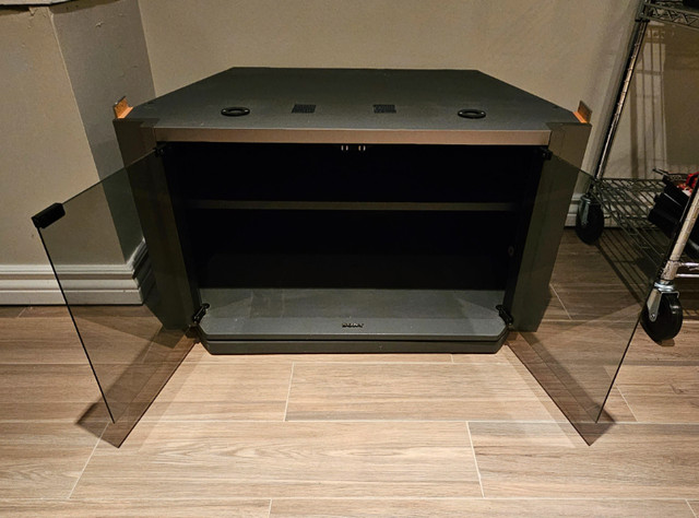 Sony TV stand with storage in TV Tables & Entertainment Units in City of Toronto - Image 2