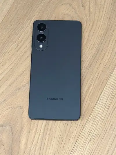 Samsung Galaxy S25 Edge, View more