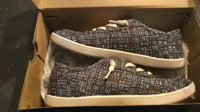 Skechers Ladies Size 6.5 - Like NEW!, View more