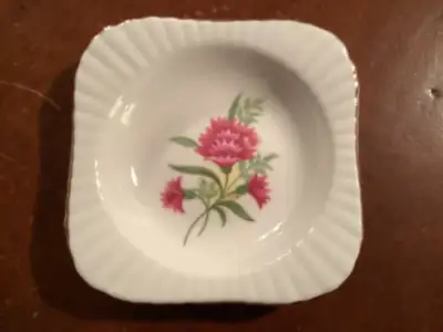 Vintage ROYAL WINDSOR ENGLAND Fine Bone China Trinket Dish, View more