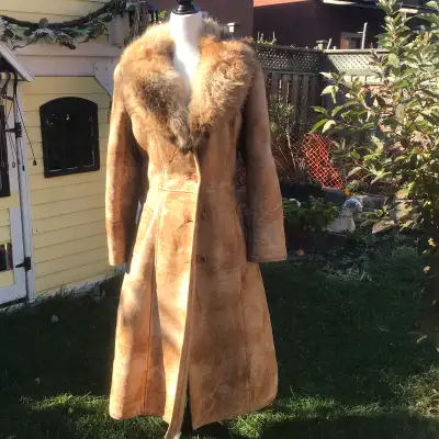 Vintage women’s Cosa Nova Shearling coat, View more