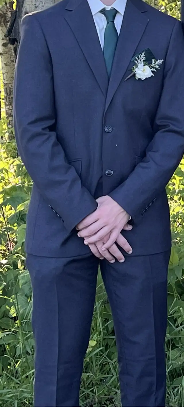 Men’s Suit Bundle – Sharp, Stylish & Ready to Impress in Men's in Fort McMurray - Image 3