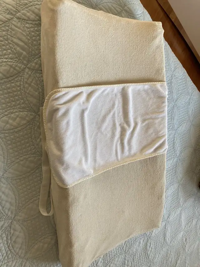 Baby Change Pad in Bathing & Changing in Edmonton - Image 2