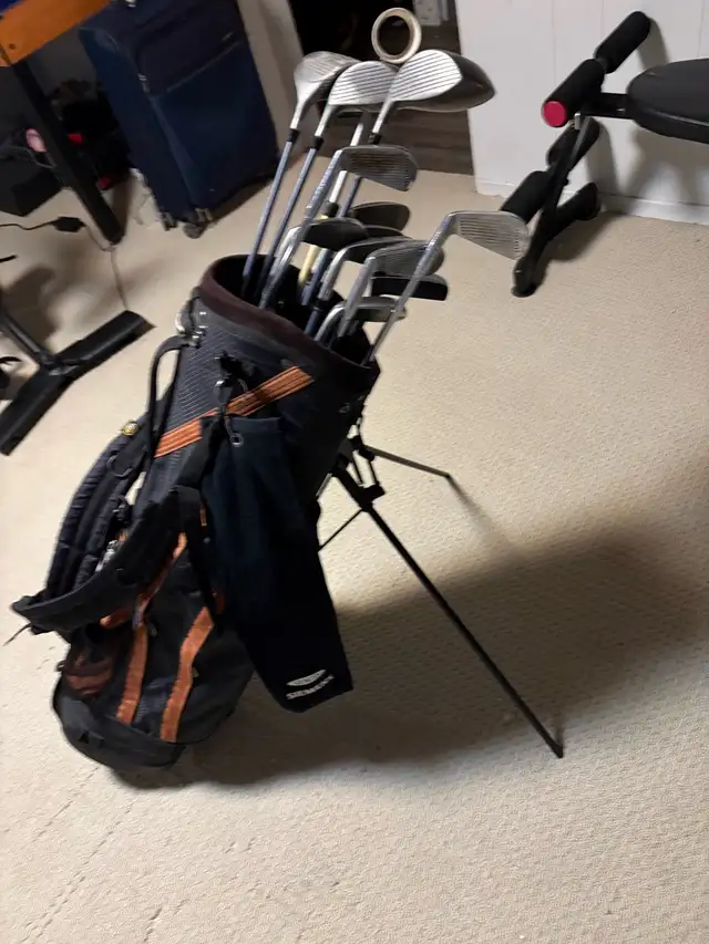men’s right golf set and bag  in Golf in Guelph - Image 7