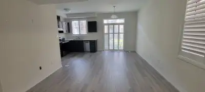 ✨ Bright 2 Bedroom Secondary Suite for Lease – In-Suite Laundry