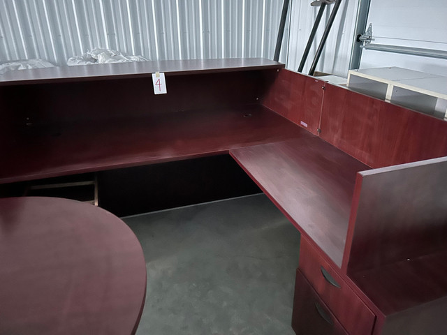 Gorgeous cherry office set in Desks in Winnipeg - Image 2