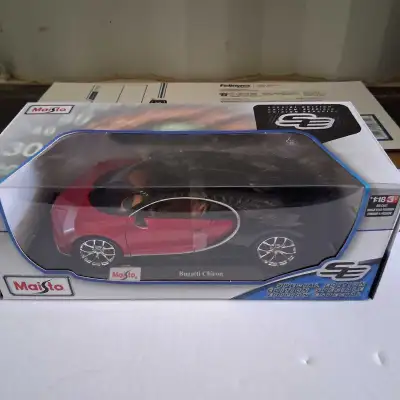 Maisto 1:18 scale diecast Bugatti Chiron Special Edition, View more