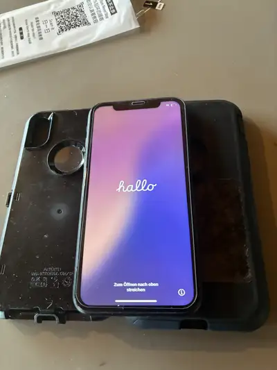 Apple XR Iphone works great in very good condition with OtterBox Case $125 OBO call 902-845-2611 or...