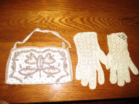 Bourse et paire de gants antique