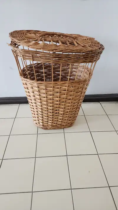 Bac à linges gratuit / free laundry bin - hamper, View more