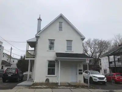 One private bedroom apartment of triplex, hull, gatineau
