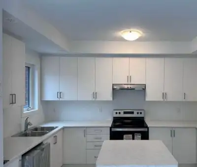 BEAUTIFUL 3 BEDROOM 3 BATH TOWNHOUSE IN BRAMPTON