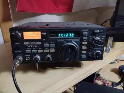 ICOM IC 730 HF TRANSCEIVER ICOM IC 730 HF TRANCIEVER C/W Mike and Power Cord. Great entry level or b...