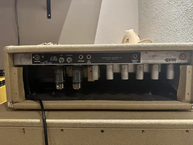 1963 Fender Bandmaster Head + Matching 2x12 Cabinet — Pre- in Amps & Pedals in Edmonton - Image 3