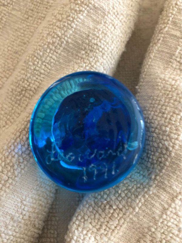 Leo Ward Bluebird of Happiness Paperweight in Arts & Collectibles in Hamilton - Image 4