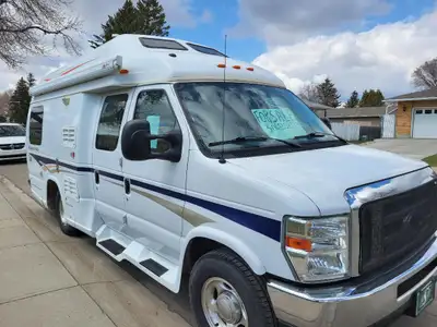 Good condition 2014 Pleasure-way Excel TS, Class B motorhome. Ford E-350 chassis, Super Duty, 5.4 L...