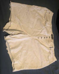Size 26 (4x) women’s Bermuda shorts